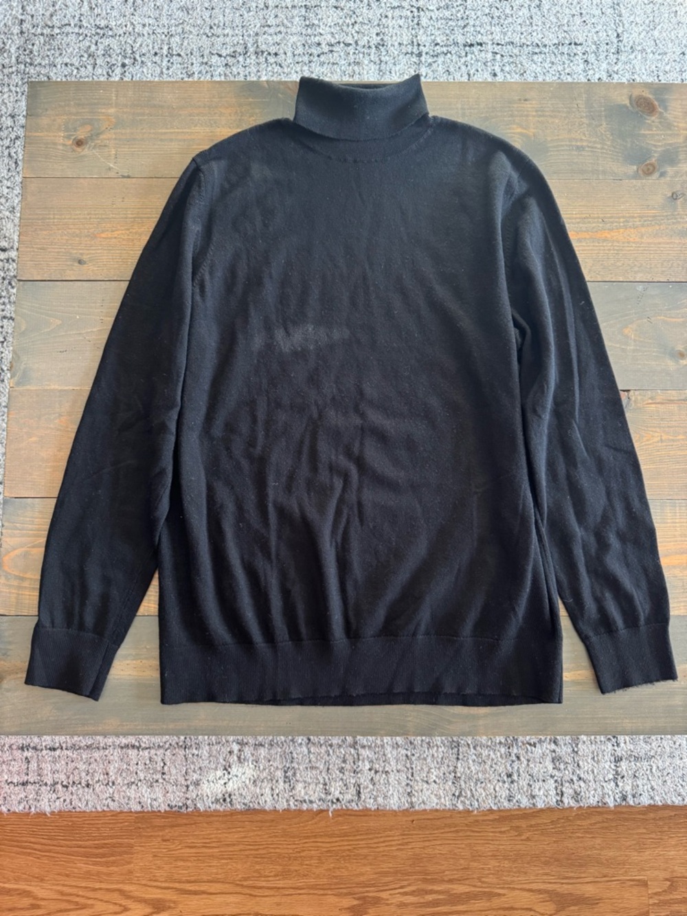 Express 100% Merino Wool Black Turtleneck Sweater Men’s XL Lightweight Knit